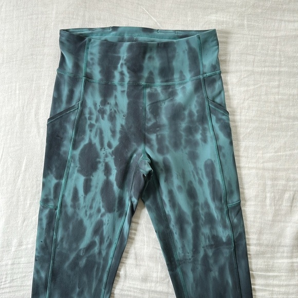 Lululemon High Rise - Picture 3 of 7